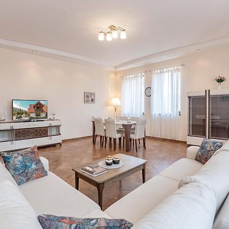 Stay Inn Apartments On Amiryan 4-6 Єреван Екстер'єр фото