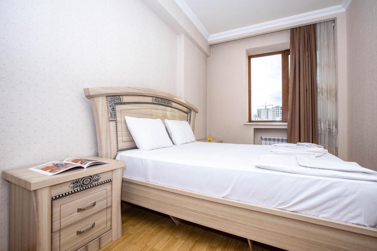 Stay Inn Apartments On Amiryan 4-6 Єреван Екстер'єр фото