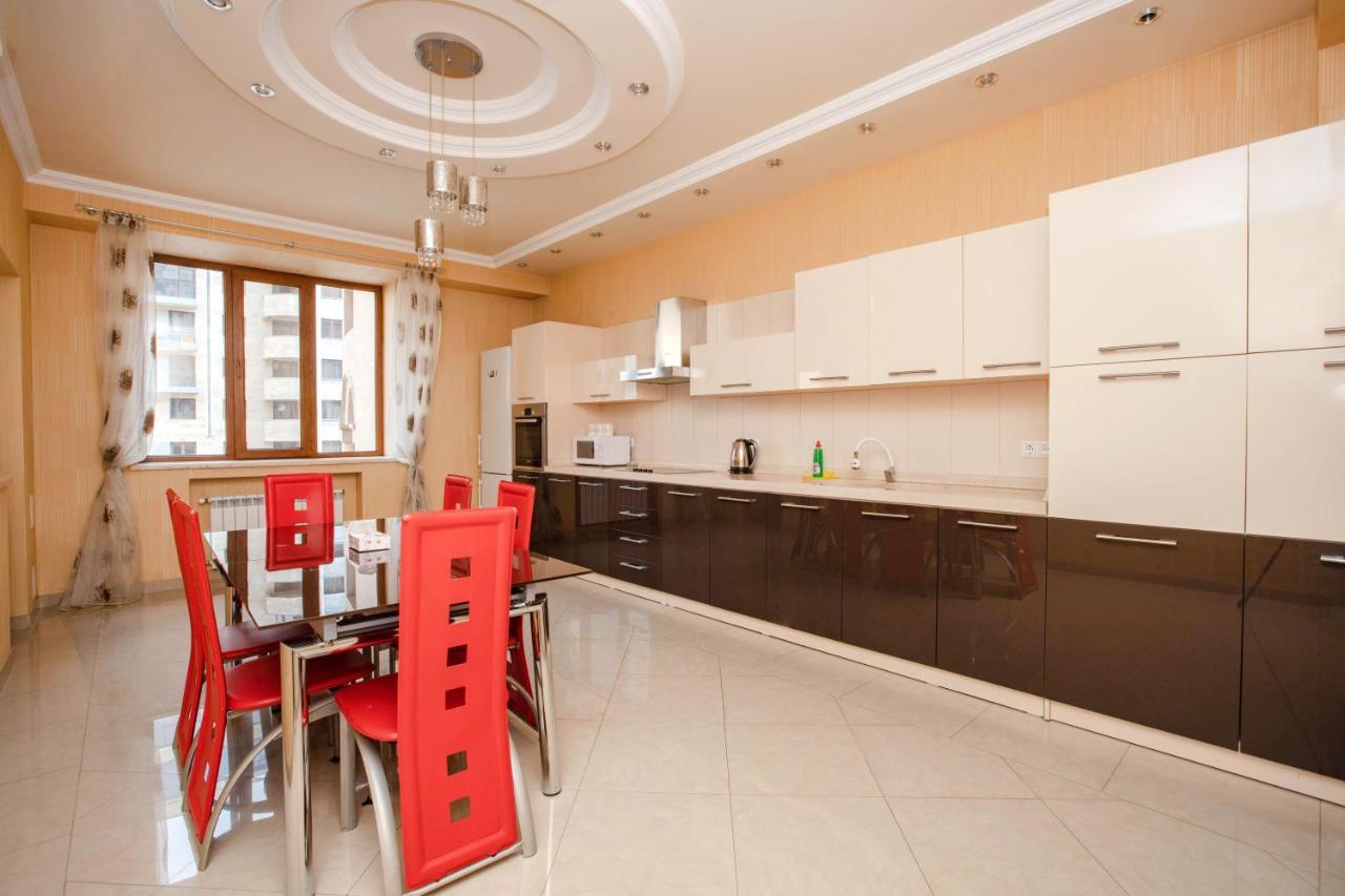 Stay Inn Apartments On Amiryan 4-6 Єреван Екстер'єр фото