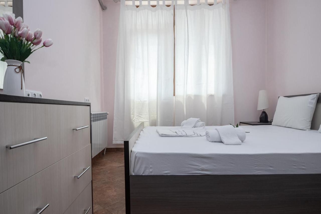 Stay Inn Apartments On Amiryan 4-6 Єреван Екстер'єр фото