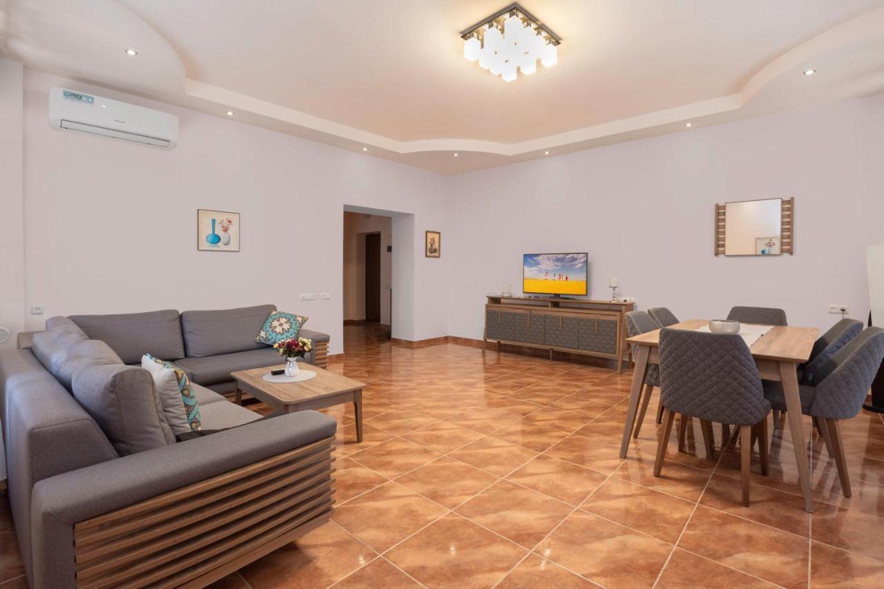 Stay Inn Apartments On Amiryan 4-6 Єреван Екстер'єр фото