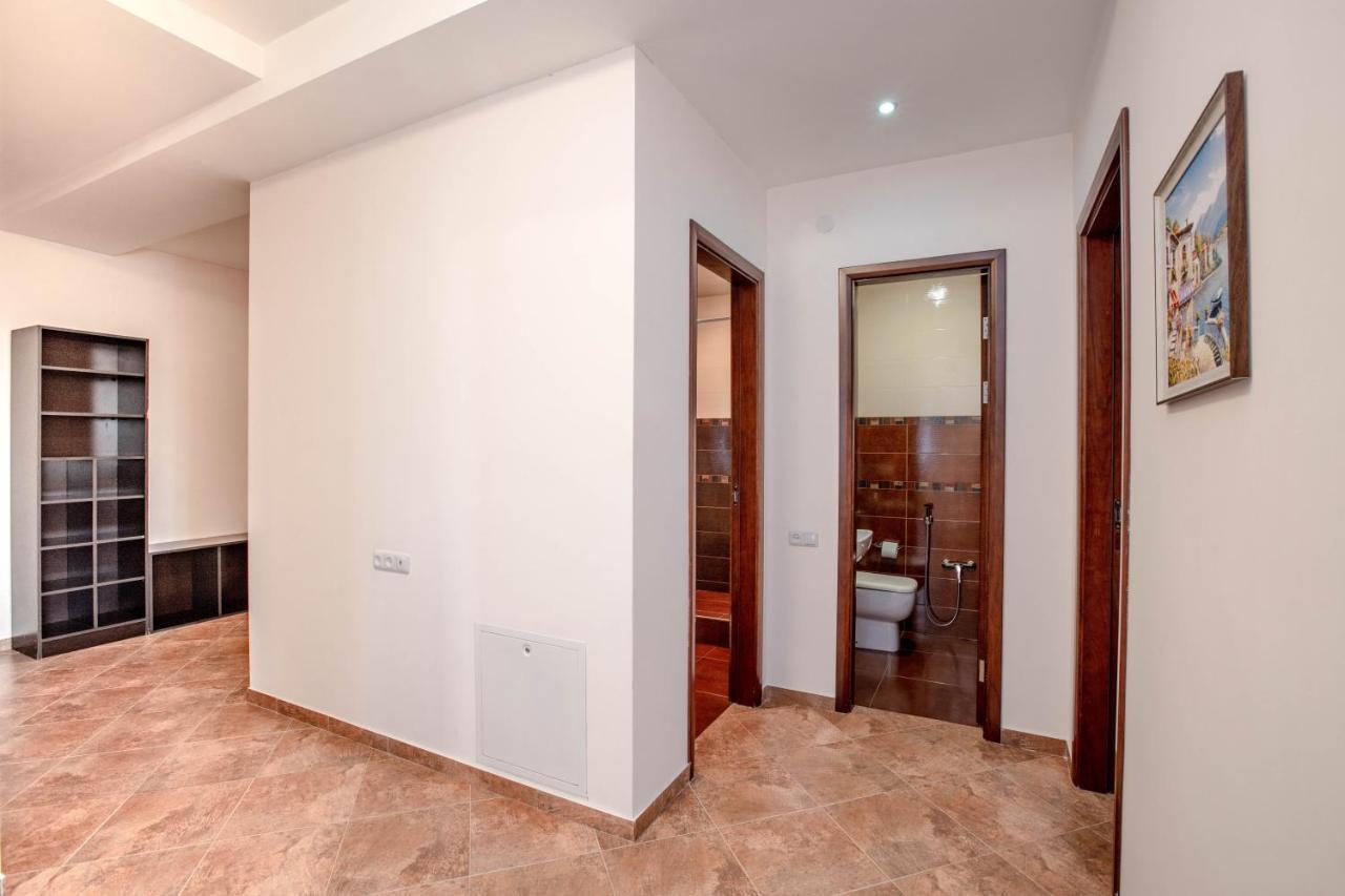 Stay Inn Apartments On Amiryan 4-6 Єреван Екстер'єр фото